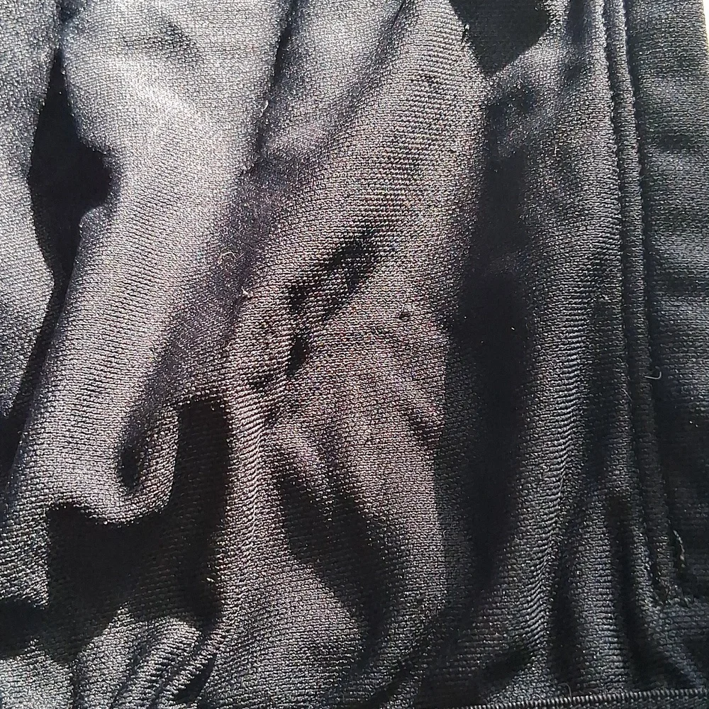 Under Armour Women's Charcoal Athletic Shorts - Picture 5 of 6